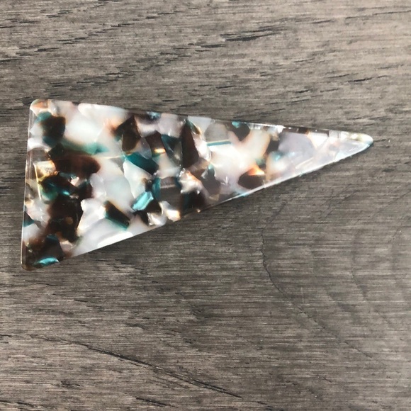 Cost Plus World Market triangle hair clip. - Picture 4 of 7